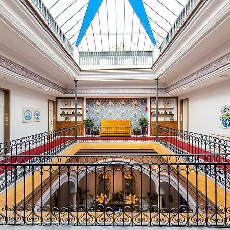 Soho Boutique Hotell 3*